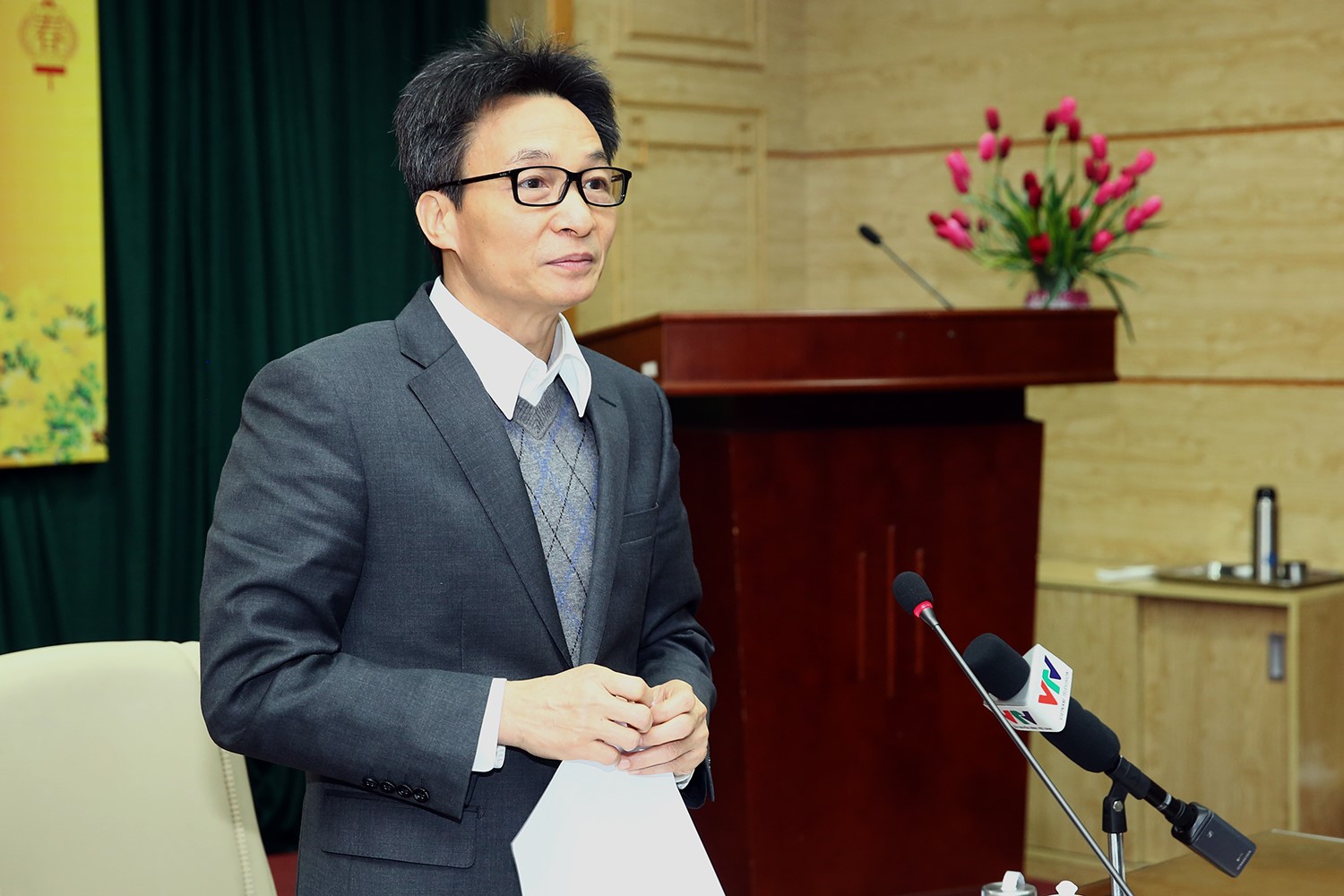 Phó Thủ tướng Vũ Đức Đam Dù phải hy sinh lợi ích kinh tế cũng phải phòng, chống dịch nCoV