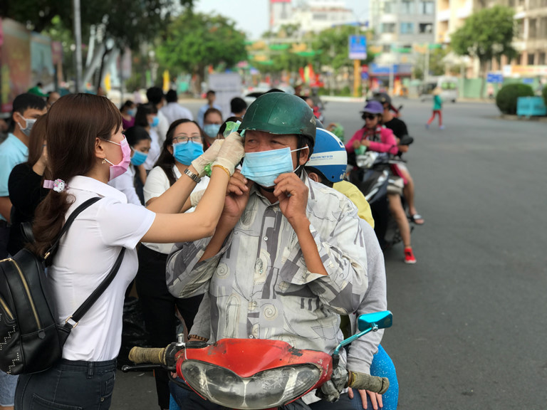 Hà Nội khẩn trương chuẩn bị  5 - 10 triệu khẩu trang để phát cho người dân