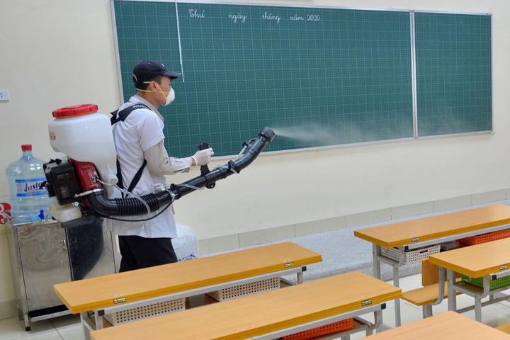 Hà Nội tiếp tục khử khuẩn lần 2 tại trường học để phòng, chống dịch nCoV