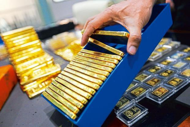 Giá vàng hôm nay 52 Giá vàng tiếp tục lao dốc, trước những nỗ lực cứu nền trong tâm bão dịch corona của Trung Quốc