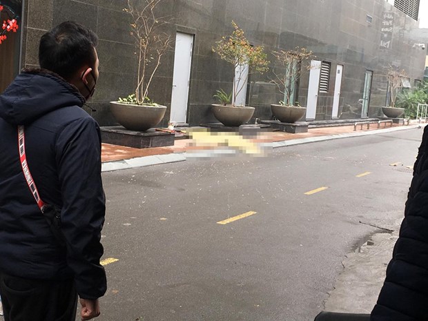 Hà Nội Cô gái trẻ  rơi từ tầng 20 chung cư xuống đất tử vong