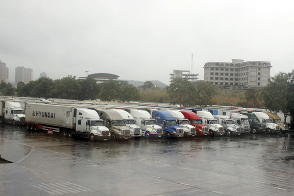 Tiếp tục thông quan xuất khẩu nông sản sang Trung Quốc