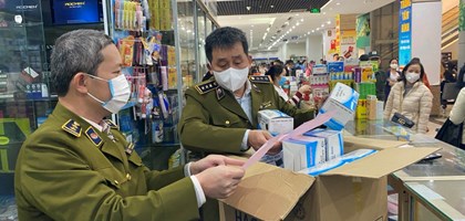 Ngày 1802 Cơ quan chức năng tiếp tục xử phạt hơn 60 triệu đồng với 12 cửa hàng kinh doanh TBYT vi phạm