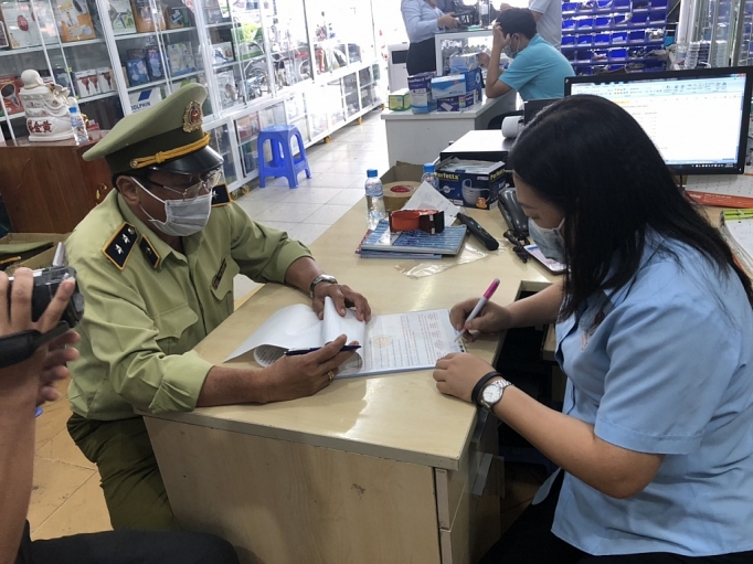 Lực lượng QLTT tiếp tục xử phạt thêm 5 cửa hàng kinh doanh TBYT trong ngày 292
