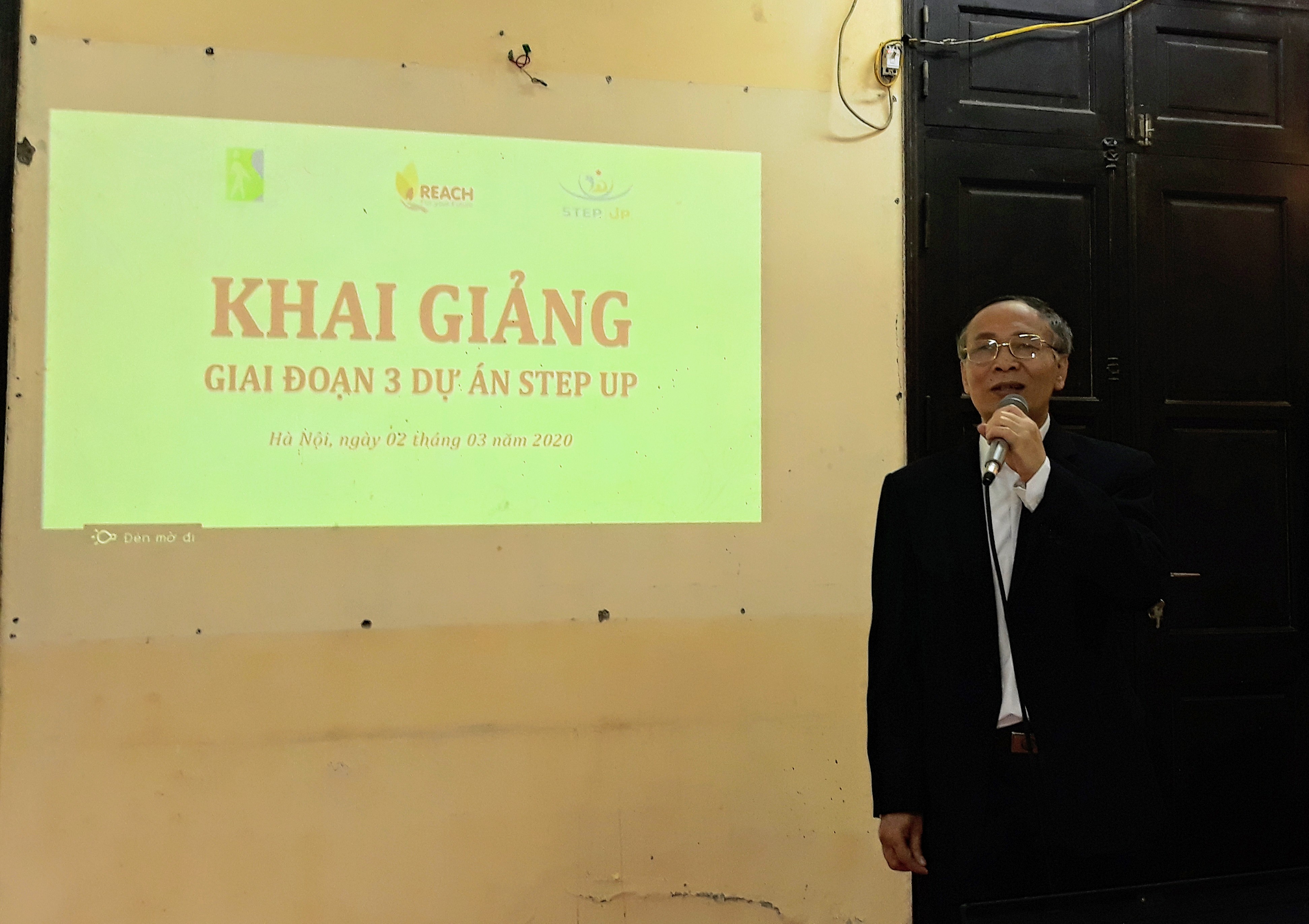 Hỗ trợ kỹ năng làm việc cho người khiếm thị