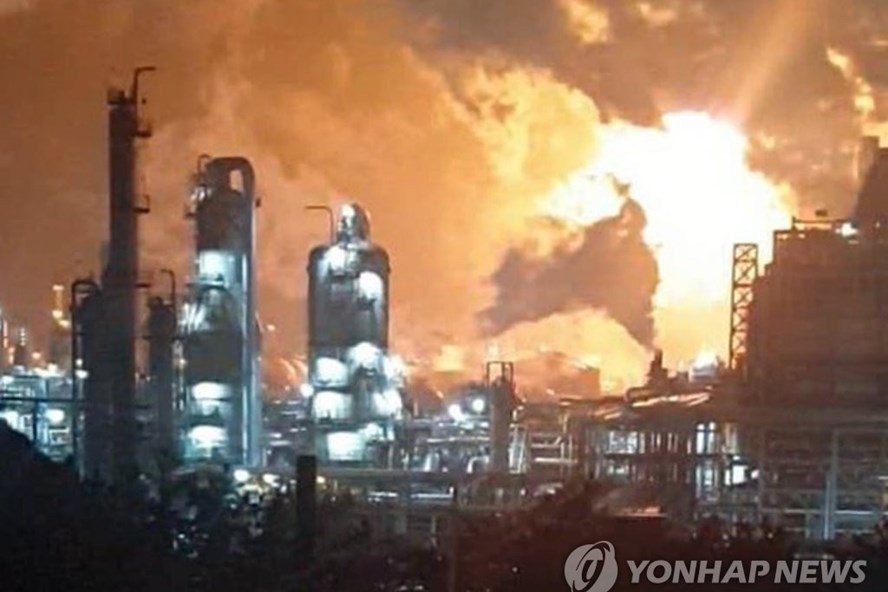 Nhà máy hóa chất  Lotte Chemical tại Hàn Quốc phát nổ, hàng chục người bị thương