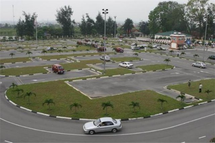 Ban hành 60 câu hỏi điểm liệt kỳ thi sát hạch giấy phép lái xe đường bộ