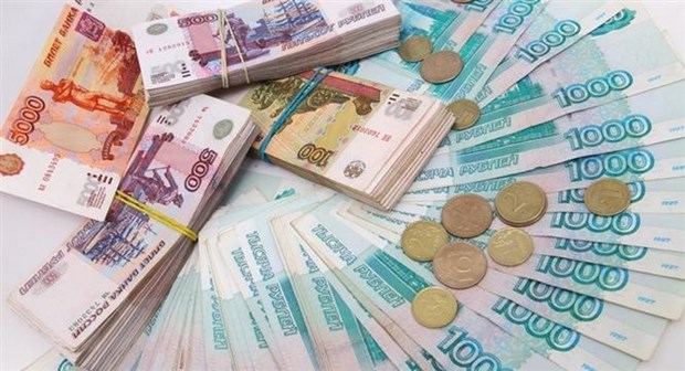 Đồng ruble của Nga giảm xuống mức thấp nhất trong bốn năm 