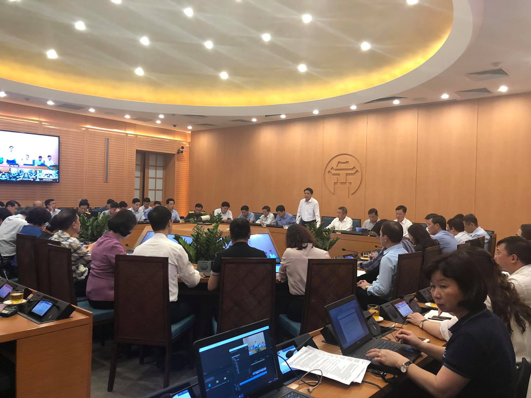 Chủ tịch Hà Nội thông báo tin vui 1800 người sắp hết hạn cách ly và gửi lời cảm ơn người dân trong việc hợp tác chống dịch Covid-19