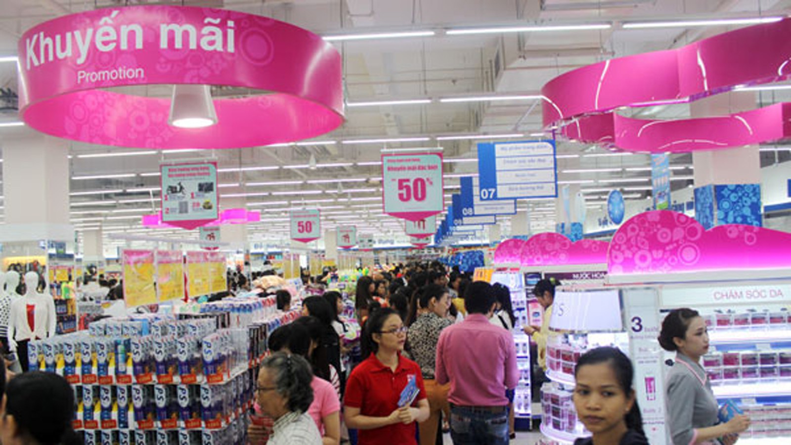 Saigon Co.op khuyến mãi hơn 10.000 sản phẩm trong cả nước