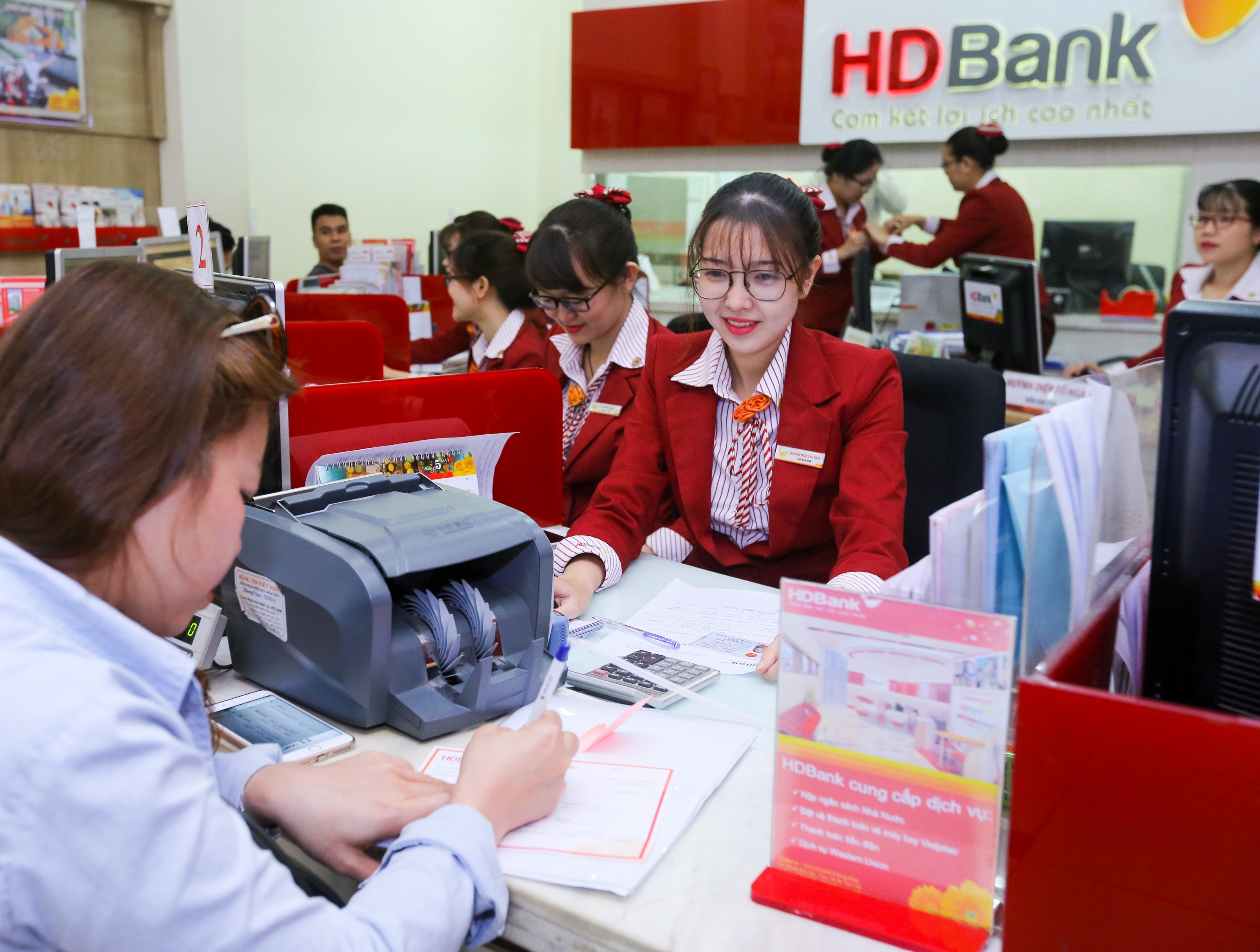 HDBank mua bảo hiểm Corona Guard cho người lao động