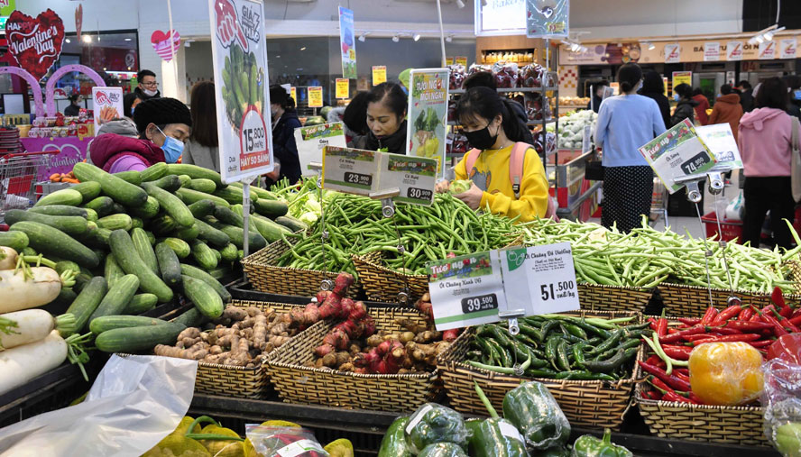 Siêu thị tăng dự trữ hàng hóa, bảo đảm đủ hàng hóa thiết yếu phục vụ nhu cầu tiêu dùng của người dân