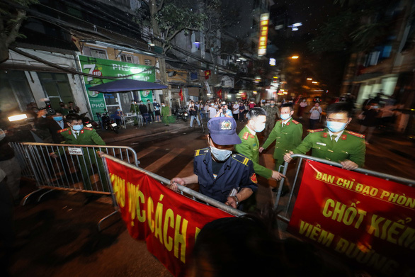 Hà Nội chính thức dỡ lệnh cách ly phố Trúc Bạch sau 14 ngày