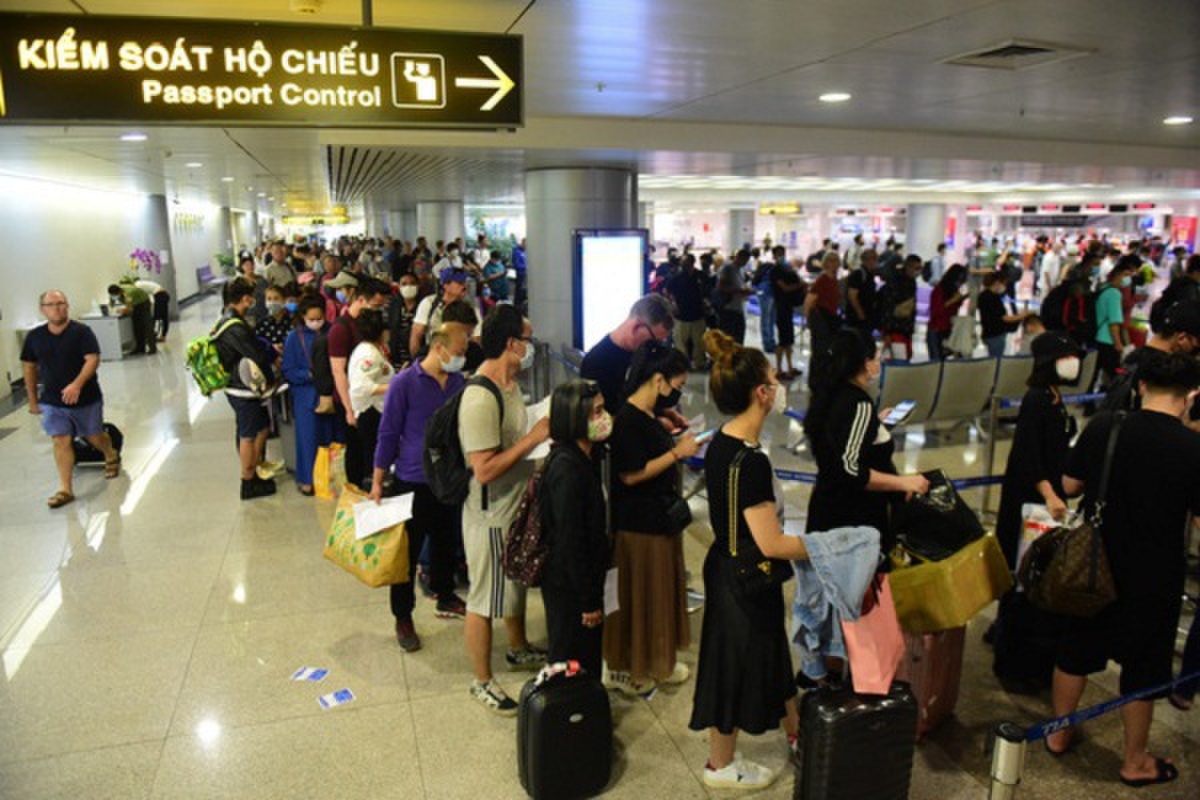 Việt Nam tạm dừng nhập cảnh từ 0h ngày 223