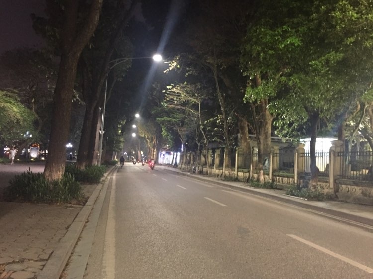 Một Hà Nội bình yên khác lạ sau khuyến cáo hạn chế ra đường 