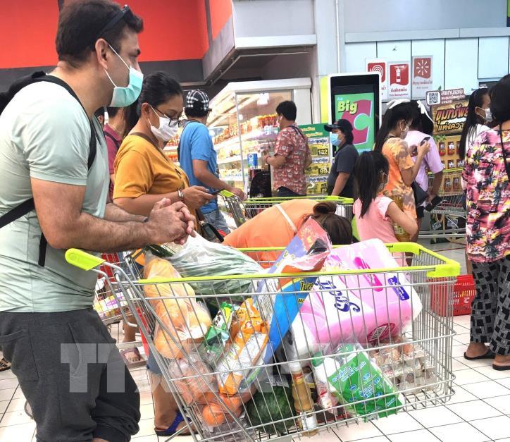 Thái Lan Đóng cửa hàng loạt trung tâm thương mại để ngăn chặn lây lan COVID-19