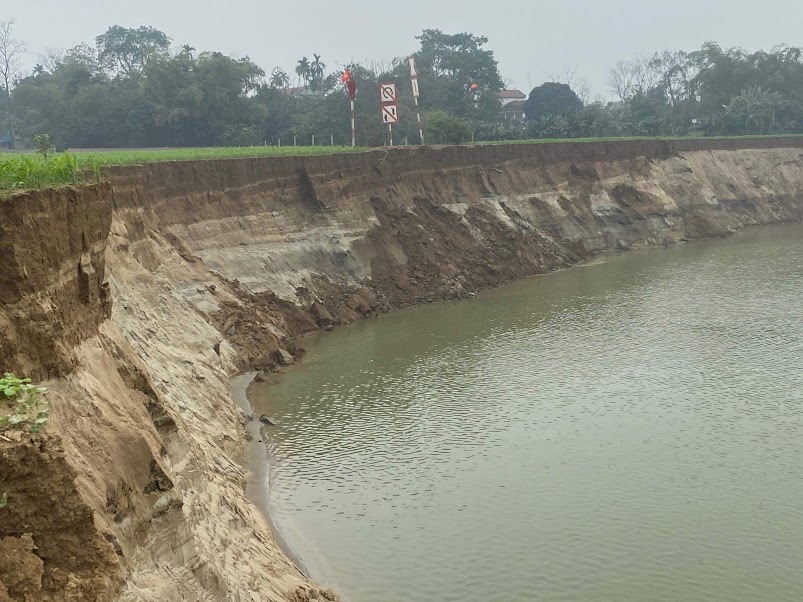 Phú Thọ Chủ tịch UBND tỉnh yêu cầu dừng toàn bộ hoạt động khai thác cát, sỏi trên sông Lô