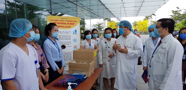 Sở Y tế TPHCM yêu cầu nhân viên y tế không tham gia các sự kiện đông người