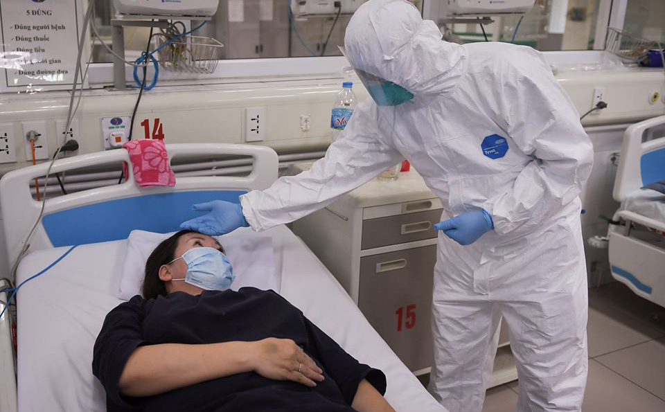 PGS Nguyễn Huy Nga Dịch Covid-19 ở Việt Nam đã sang giai đoạn 3, cách tốt nhất cắt đường lây là cách ly cá nhân