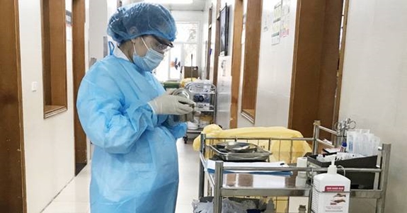 Không bố trí nhân viên y tế mang thai tháng cuối tham gia chống dịch COVID-19