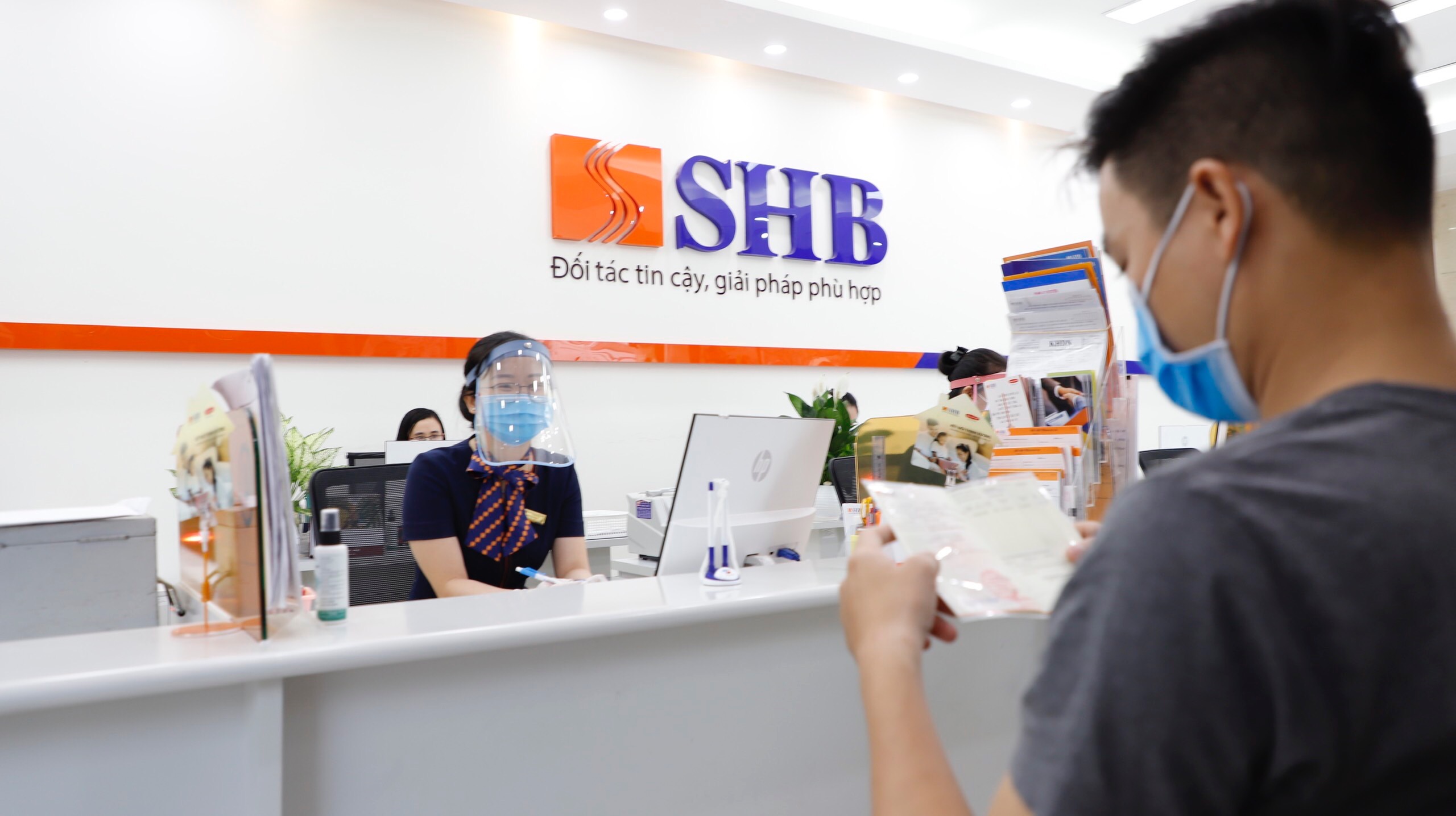 SHB triển khai gói tín dụng 25.000 tỷ, giảm lãi suất tối thiểu 2%năm và nhiều giải pháp đồng bộ hỗ trợ khách hàng vượt khó mùa dịch Covid 19