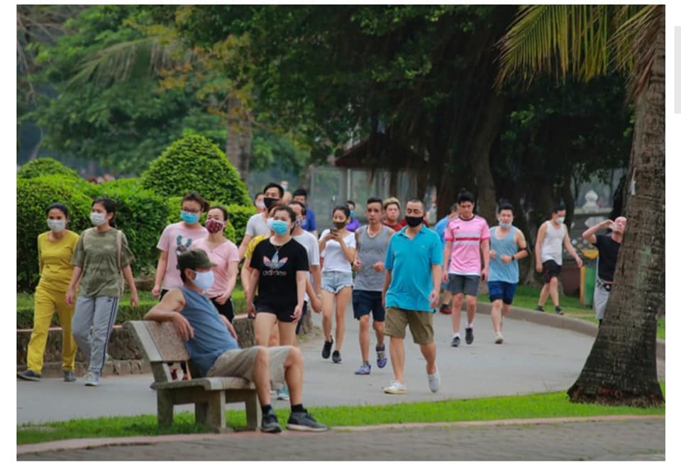 Cảnh báo dịch COVID-19 Đường phố có dấu hiệu đông trở lại, người dân đang chủ quan