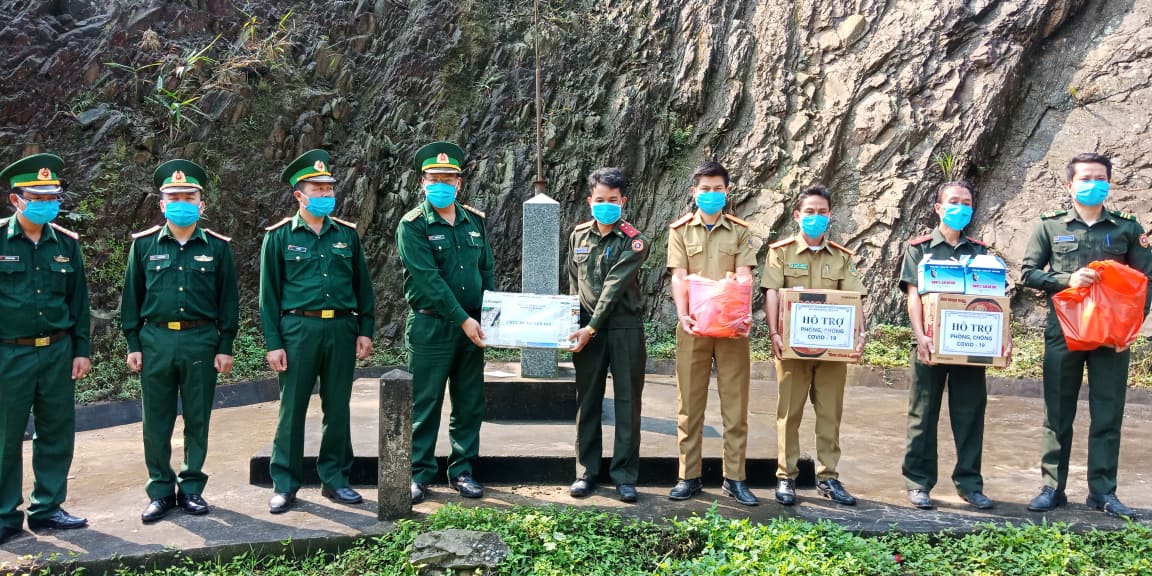 Trao đổi phối hợp công tác bảo vệ biên giới, phòng chống dịch khu vực biên giới Việt Nam - Lào