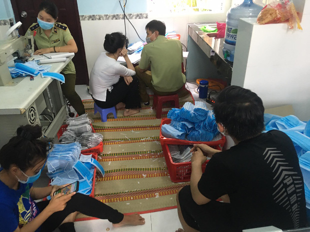 TP. HCM Phát hiện hơn 23.000 khẩu trang kém chất lượng, không lớp kháng khuẩn
