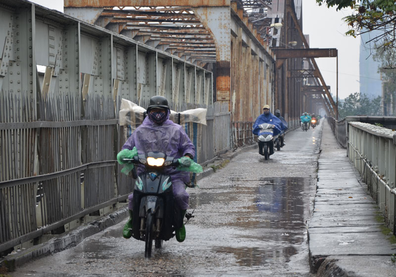 Thời tiết hôm nay 124 Bắc Bộ chuyển rét, mưa rào và dông cục bộ