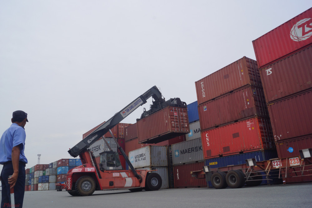 VASEP kiến nghị giảm 50% phí cắm điện với lô hàng mắc tại cảng vì dịch COVID-19