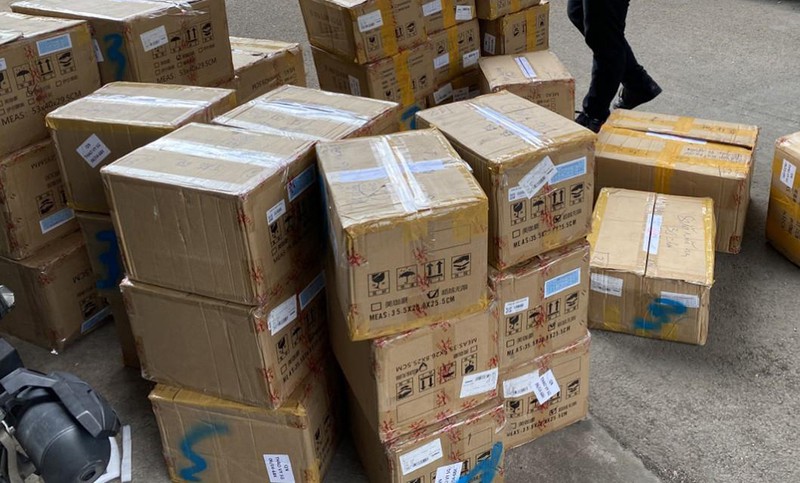 Thành phố Hồ Chí Minh bắt giữ kho mỹ phẩm lậu xuất xứ Trung Quốc