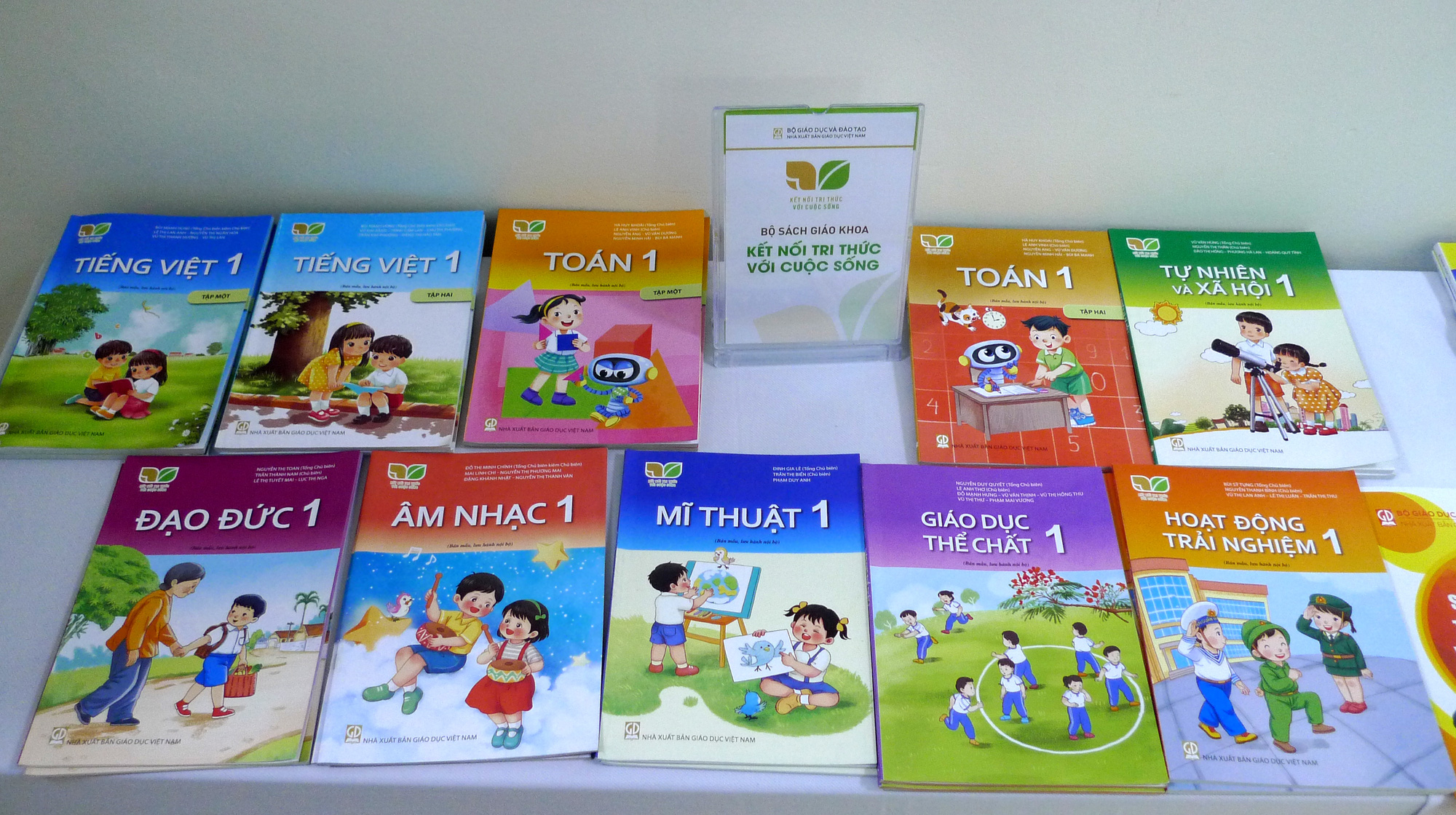 Đề xuất định giá tối đa đối với sách giáo khoa lớp 1