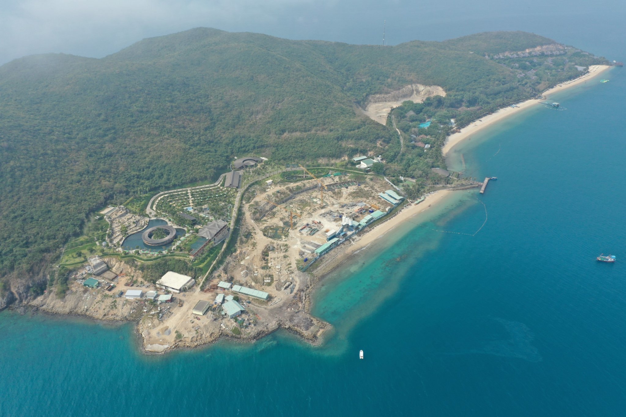 Công ty CP Hòn Tằm biển Nha Trang  tiếp tục san lấp trái phép hàng nghìn m2 tại vịnh Nha Trang