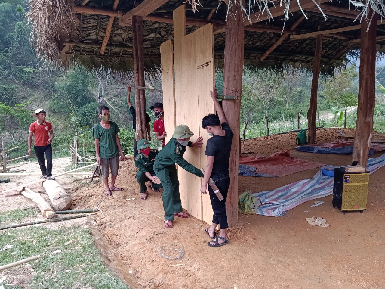 BĐBP Nghệ An nhanh chóng giúp hộ dân bị hỏa hoạn dựng lại nhà mới