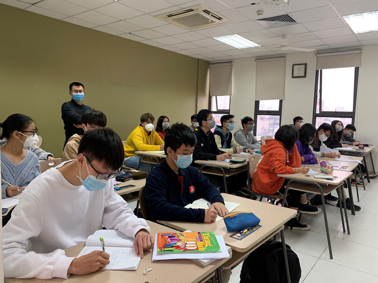 Học sinh Hà Nội cấp THCS trở lên bắt đầu đi học trở lại từ ngày 45