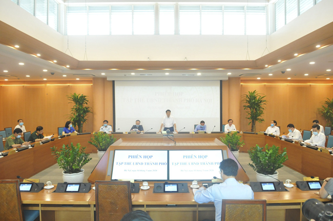 Hà Nội cách ly 3 học sinh có dấu hiệu sốt trong ngày đầu trở lại trường