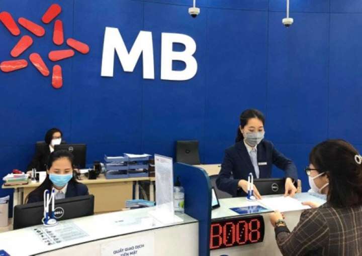 Lợi nhuận và tiền gửi khách hàng tại MBBank giảm mạnh, nợ xấu tăng cao