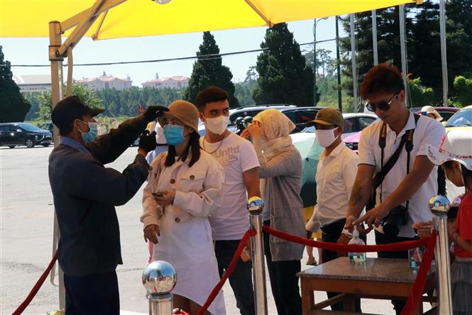 Chính thức giảm nhiều loại thuế, phí trong lĩnh vực xây dựng, du lịch, tài nguyên nước