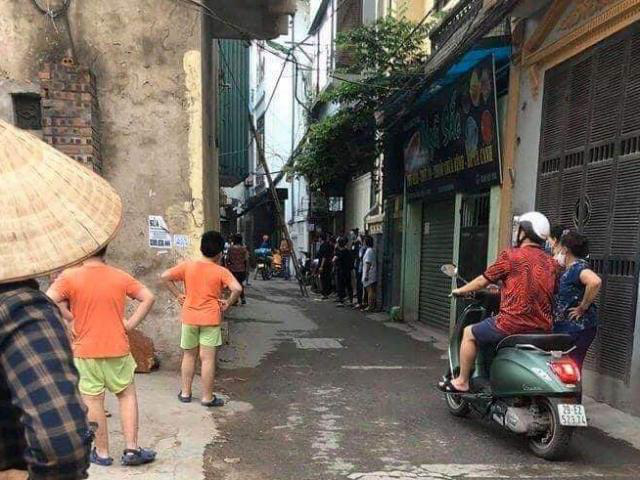 Hà Nội Phát hiện thi thể người đàn ông đang phân hủy trong căn nhà khoá trái cửa