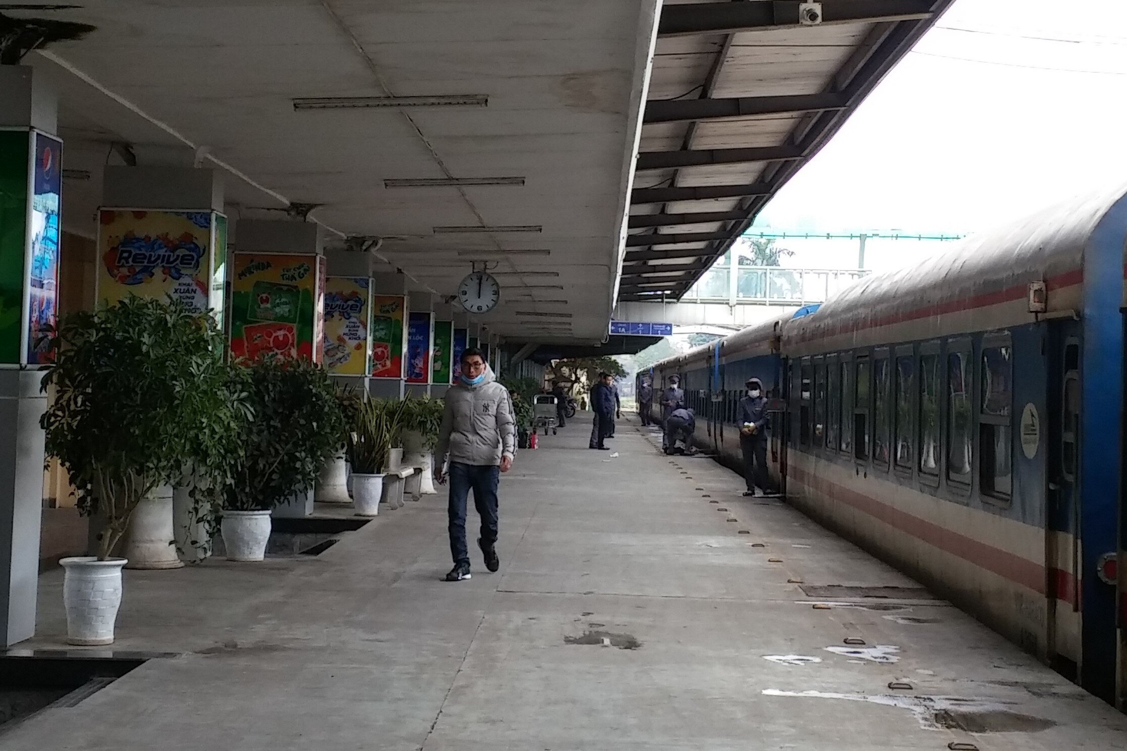 Doanh thu vận tải đường sắt sụt giảm nghiêm trọng hơn 3.200 nhân viên đường sắt mất việc 