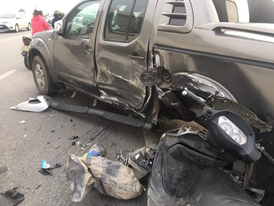 Hà nội Xe ô tô mất lái gây tai nạn, Cầu Vĩnh Tuy ùn tắc từ sáng sớm ngày 155