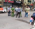 Hà Nội: Hy hữu Cụ bà nguy kịch vì bị thiếu niên đi xe đạp tông trên Phố đi bộ