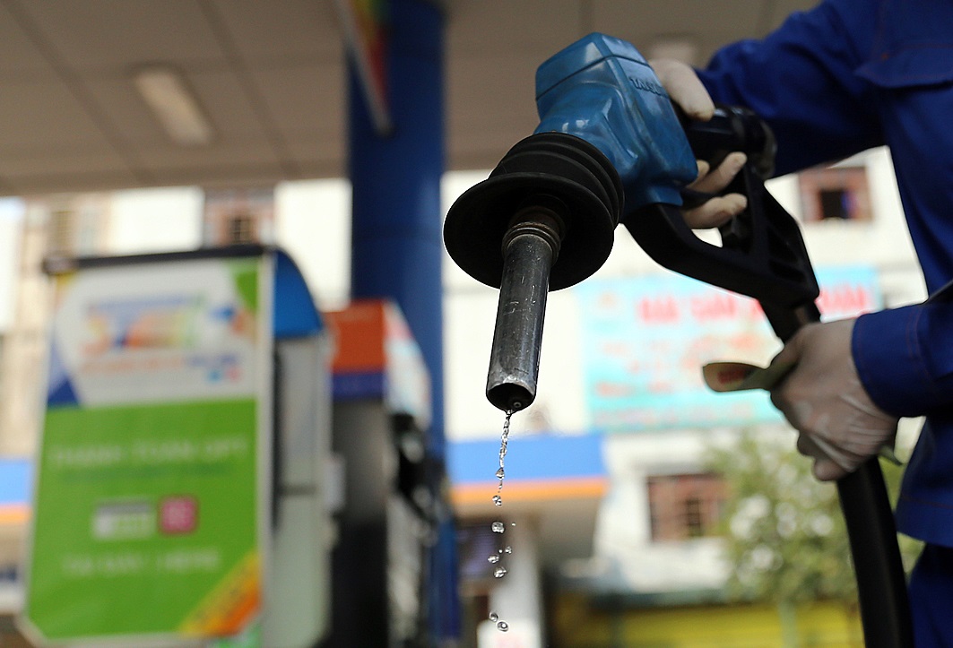 Giá xăng dầu hôm nay 225 Tăng nhẹ tại các sàn giao dịch thế giới