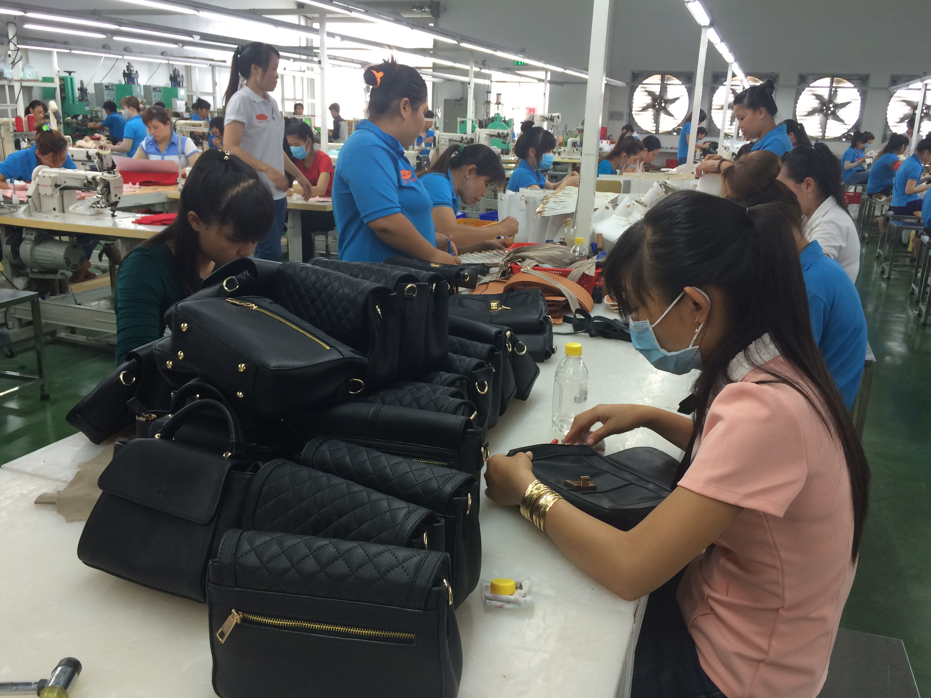 TP.HCM Nhiều giải pháp ngăn chặn doanh nghiệp phá sản