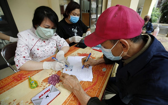 Tháo gỡ vướng mắc trong chi trả gói hỗ trợ 62 nghìn tỷ đồng