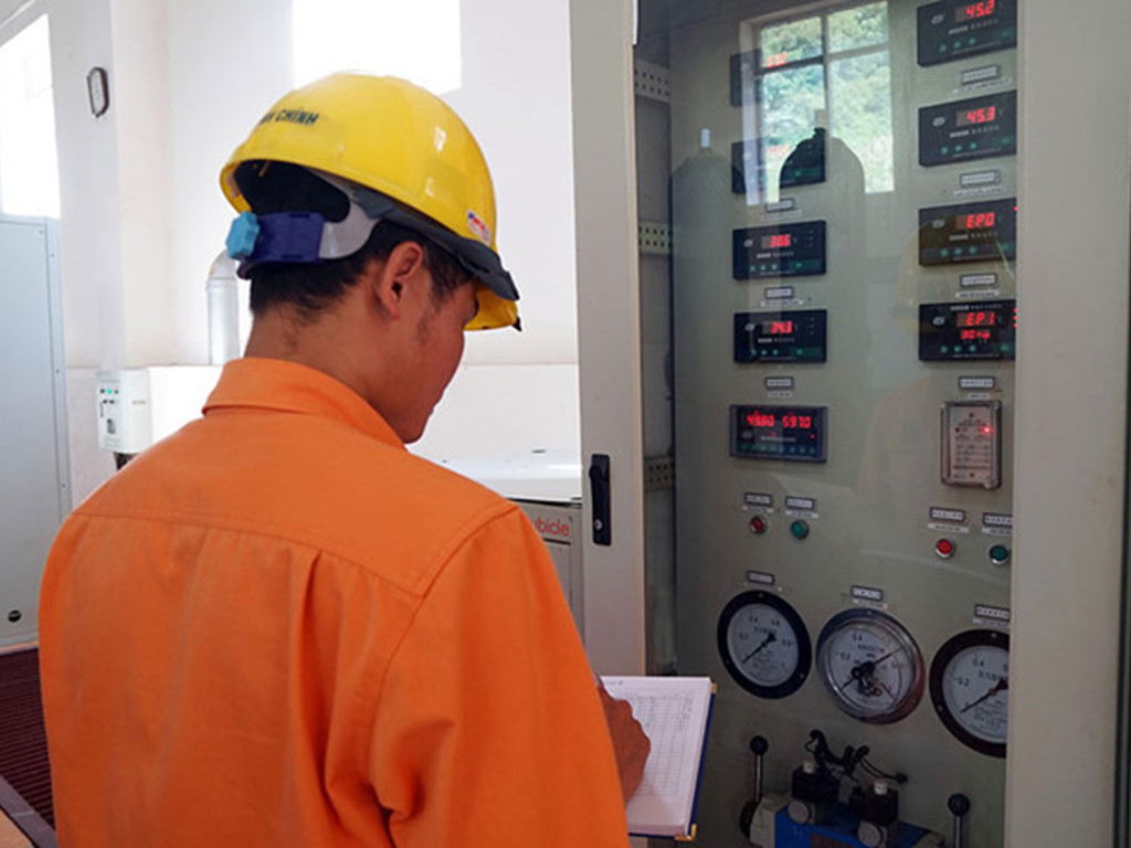 Hơn 8,2 triệu khách hàng miền Nam được giảm 3.580 tỉ đồng tiền điện