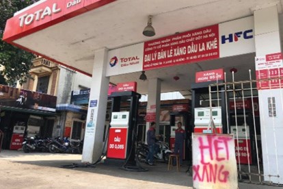 Bộ Công Thương sẽ xử lý nghiêm việc cây xăng găm hàng chờ tăng giá
