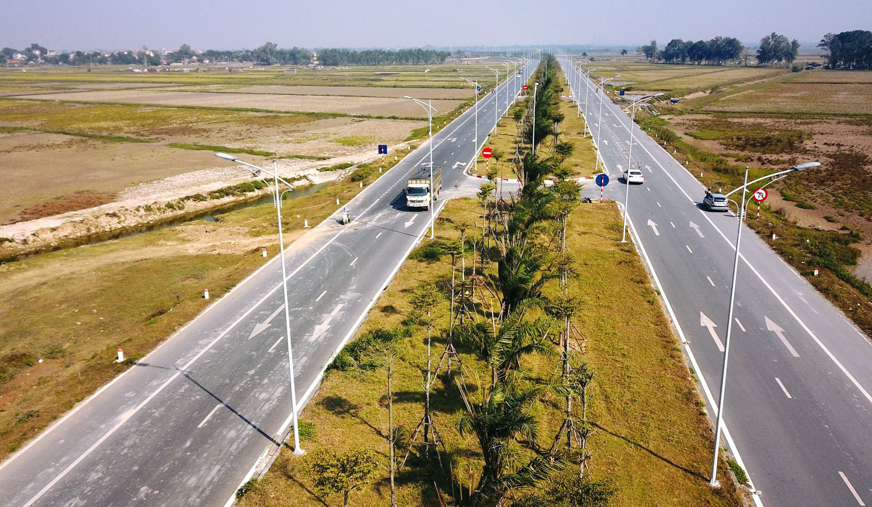 Huy động tối đa các nguồn lực từ khu vực tư nhân để phục hồi, phát triển kinh tế