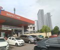 Hàng dài người chờ đổ xăng trước thông tin giá xăng tăng mạnh vào 15h chiều nay