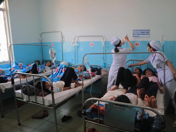 Lâm Đồng Hơn 100 học sinh nhập viện vì ngộ độc, nghi do ăn bánh mì từ nhóm từ thiện